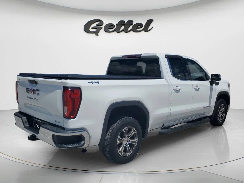 Used 2020 SUMMIT WHITE GMC SLE image 5