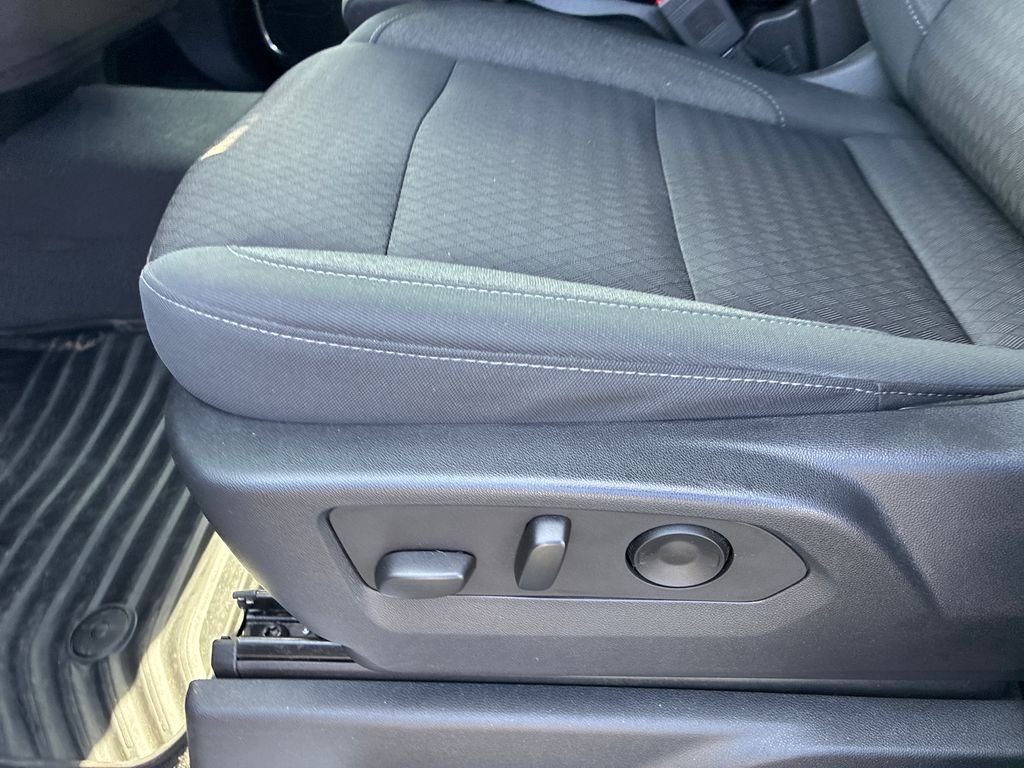 Used 2023 White Chevrolet LT image 11
