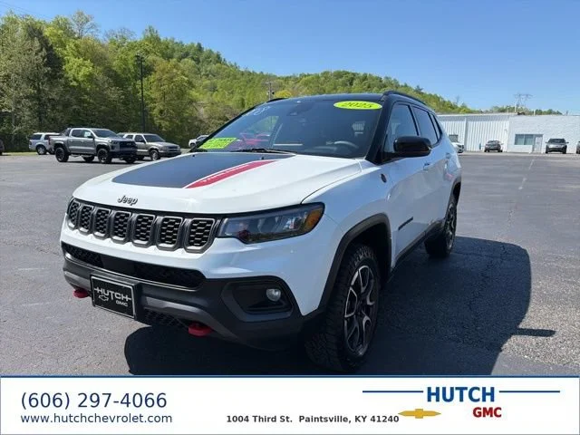 Used 2025 White Jeep Trailhawk image 1