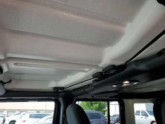 Used 2022 Black Jeep Unlimited Sport S image 15