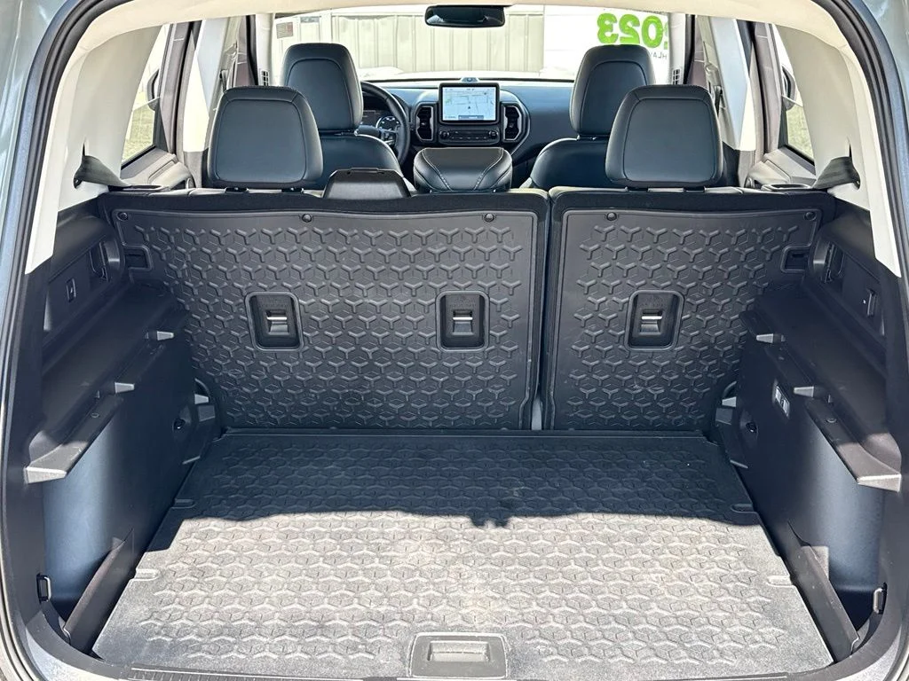 Used 2023 Green Ford Outer Banks image 26