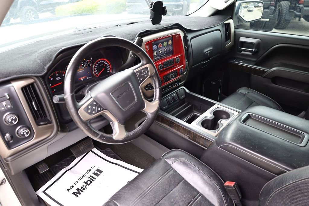 Used 2015 White Diamond Tricoat GMC Denali image 12