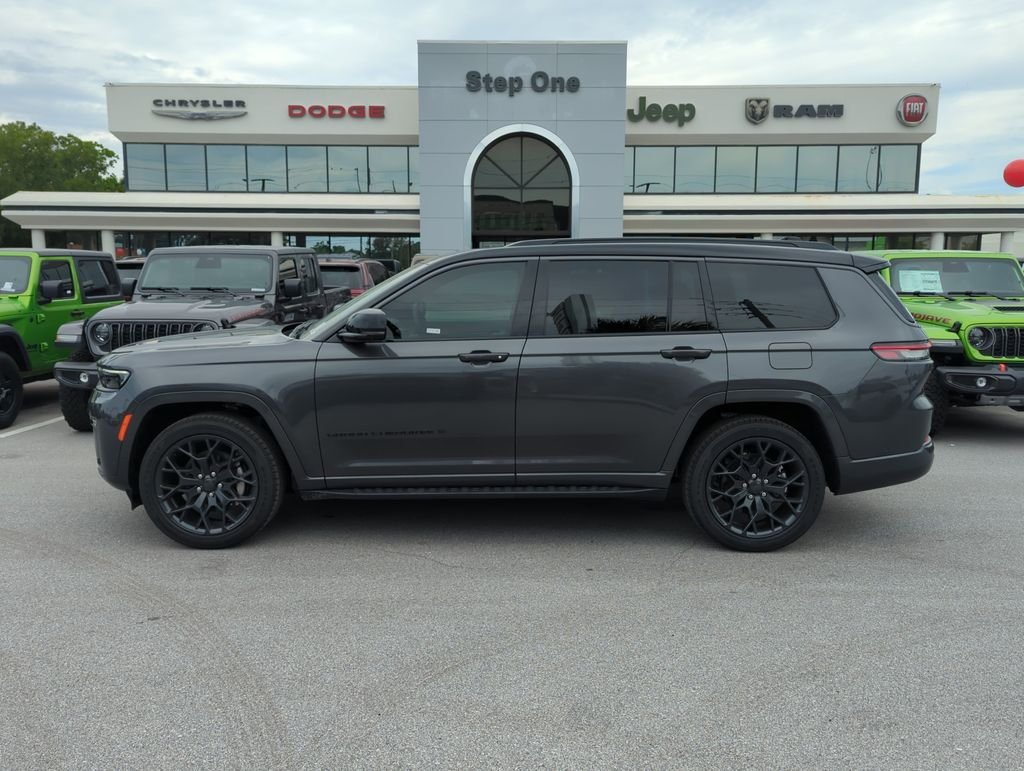 New 2026 Baltic Gray Metallic Clear-Coat Exterior Paint Jeep Summit image 4