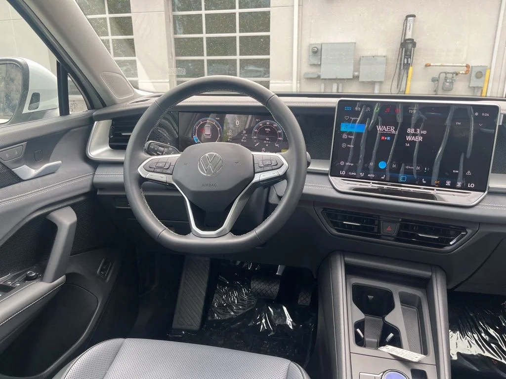 New 2026 White Volkswagen 2.0T SE image 10