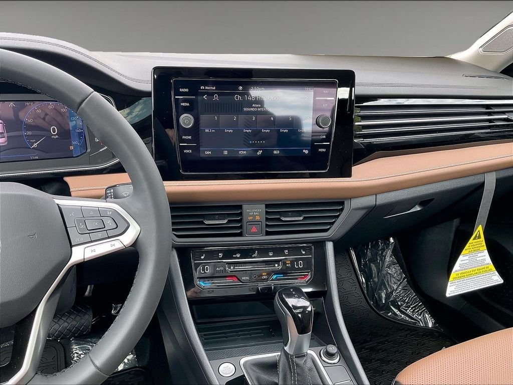 2026 Volkswagen Jetta SEL - Photo 13