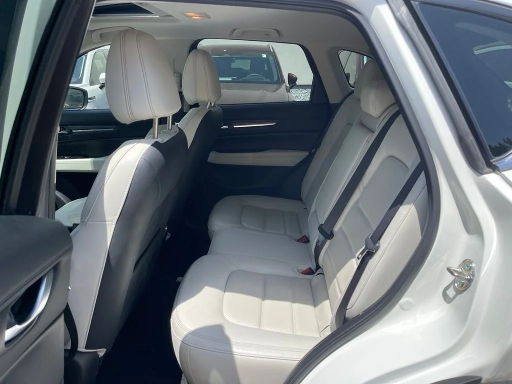 Used 2019 Snowflake White Pearl Mica Mazda Grand Touring image 15