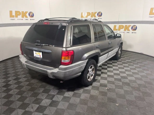 Used 1999 Taupe Frost Metallic Clear Coat Jeep Laredo image 3