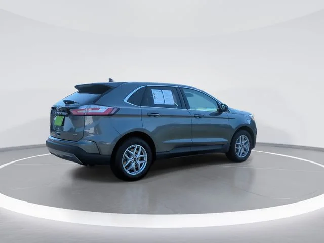 Used 2024 Gray Ford SEL image 8