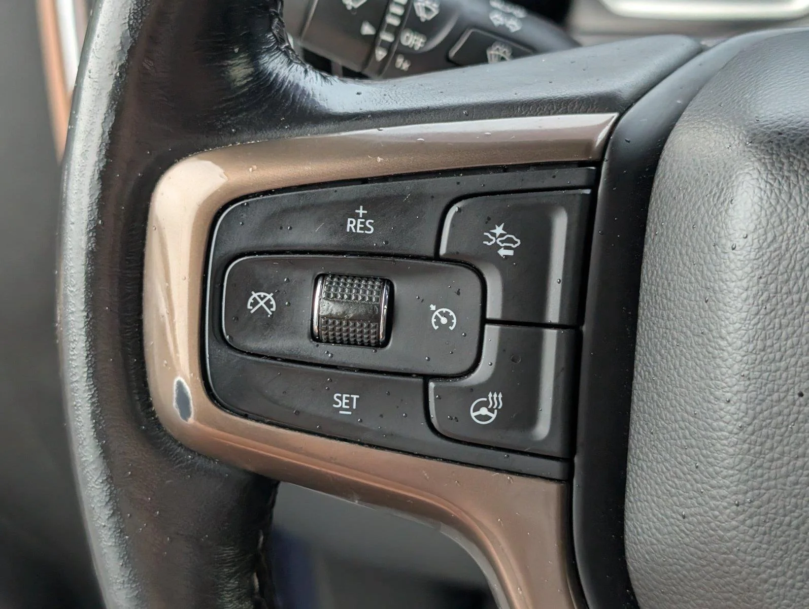 Used 2022 NORTHSKY BLUE METALLIC Chevrolet High Country image 29