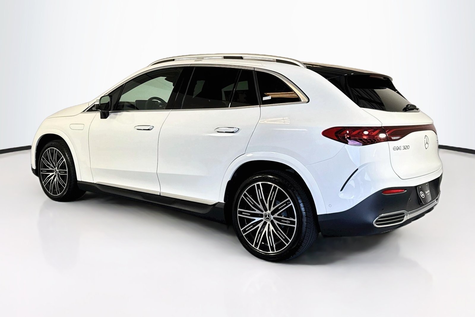 New 2027 Polar White Mercedes-Benz EQE 320 image 7