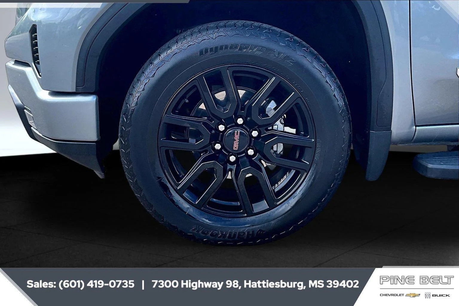 Used 2023 Sterling Metallic GMC Elevation image 8