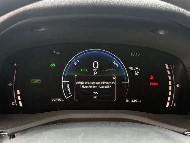 2025 Toyota Camry LE - Photo 14