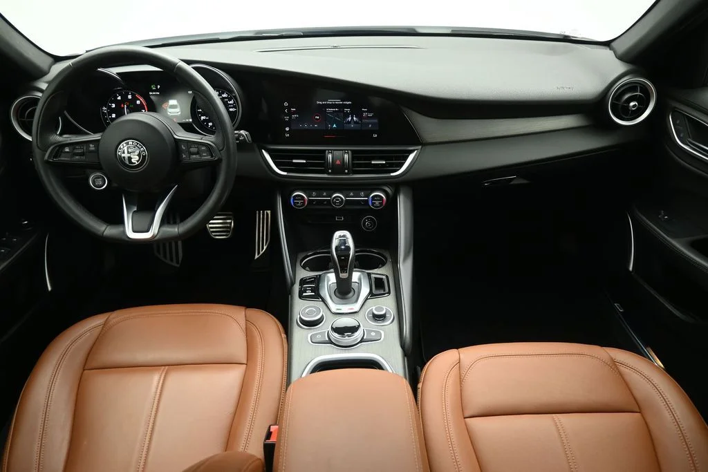 Used 2022 White Alfa Romeo Ti image 20