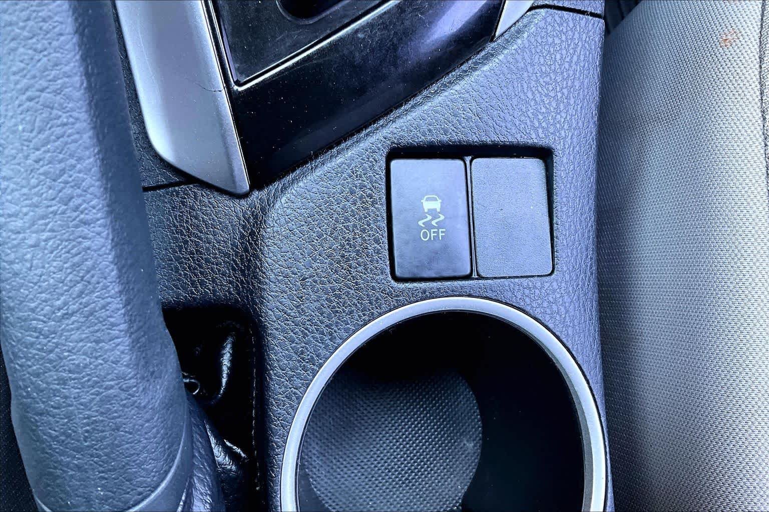 Used 2019 Galactic Aqua Mica Toyota LE image 34
