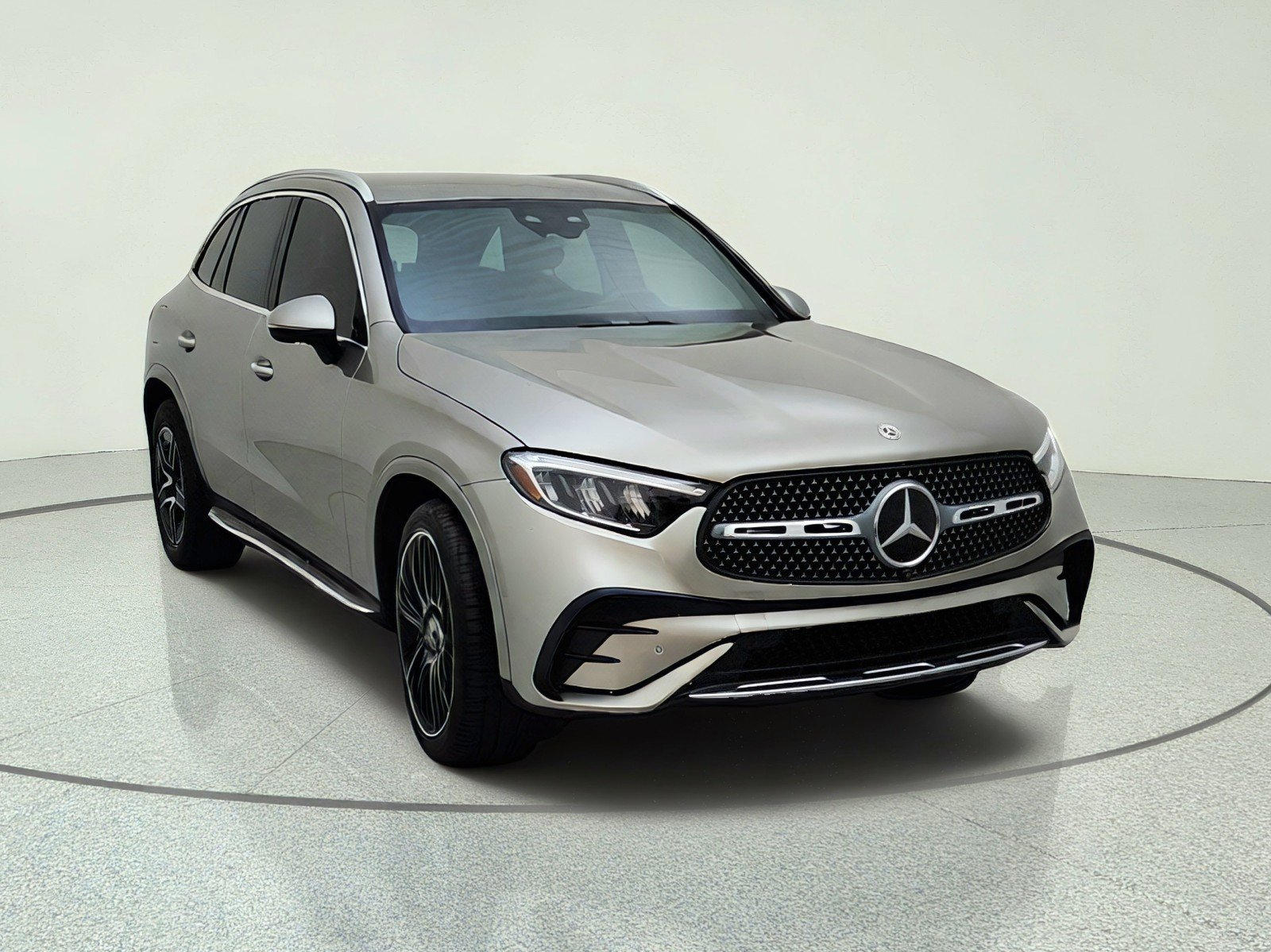 Used 2023 Mojave Silver Metallic Mercedes-Benz GLC 300 image 4