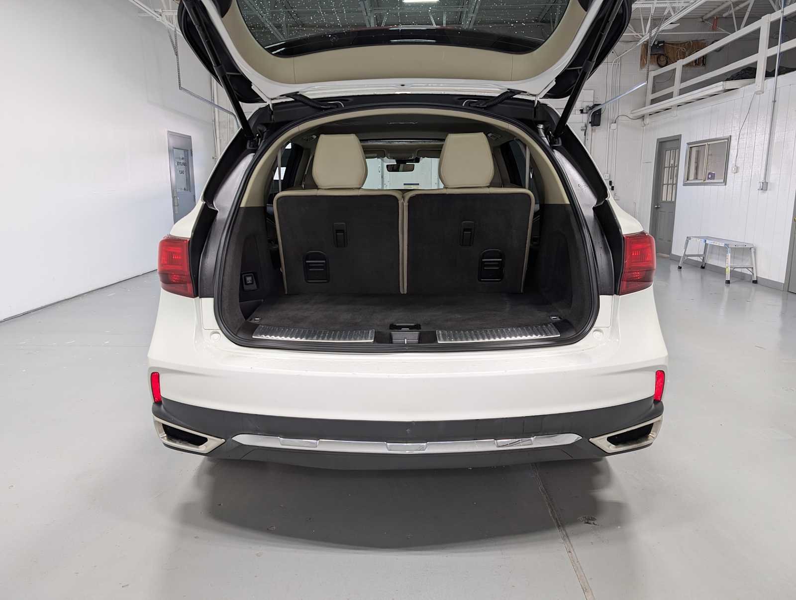 Used 2017 White Diamond Pearl Acura w/Technology Pkg image 40