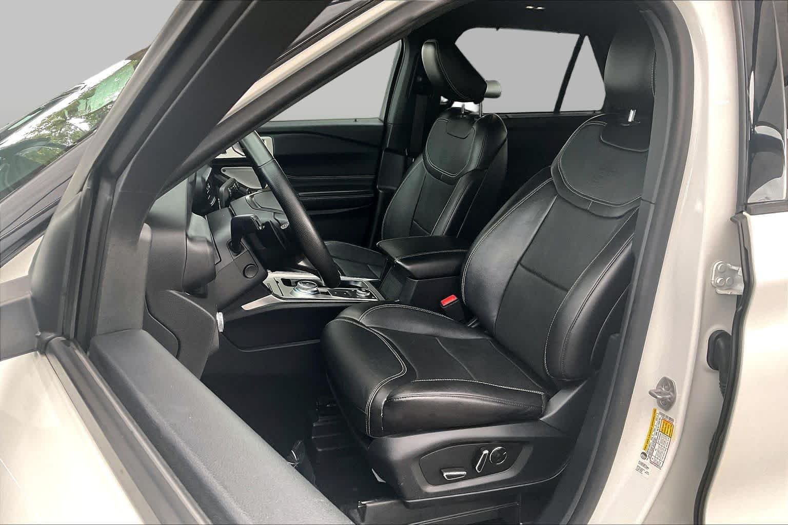 Used 2020 Star White Metallic Tri-Coat Ford ST image 8