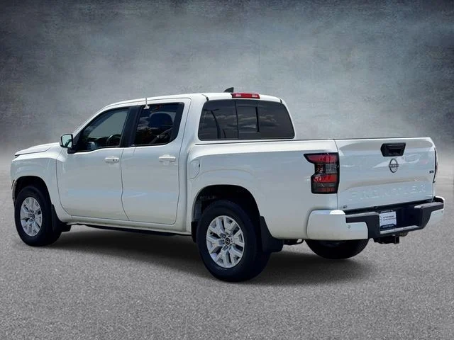 Used 2022 White Nissan SV image 4