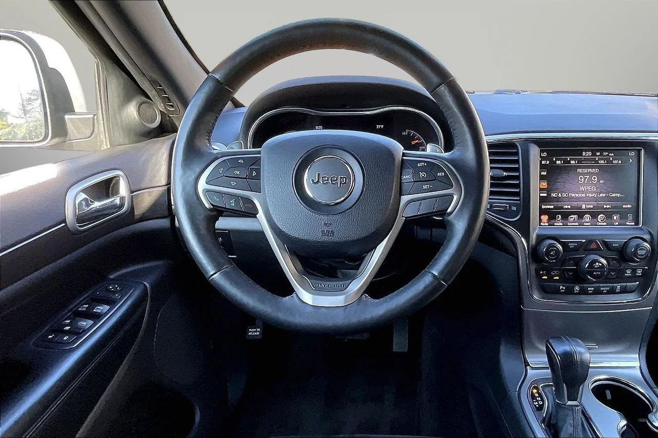 Used 2017 White Jeep Altitude image 11