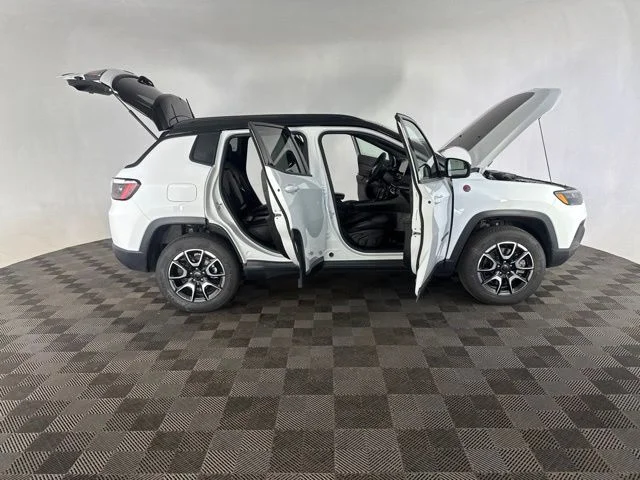 Used 2025 White Jeep Trailhawk image 13