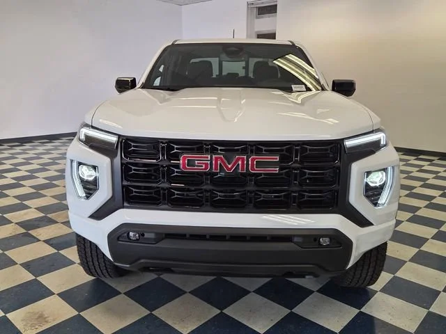 New 2026 Summit White GMC Elevation image 2
