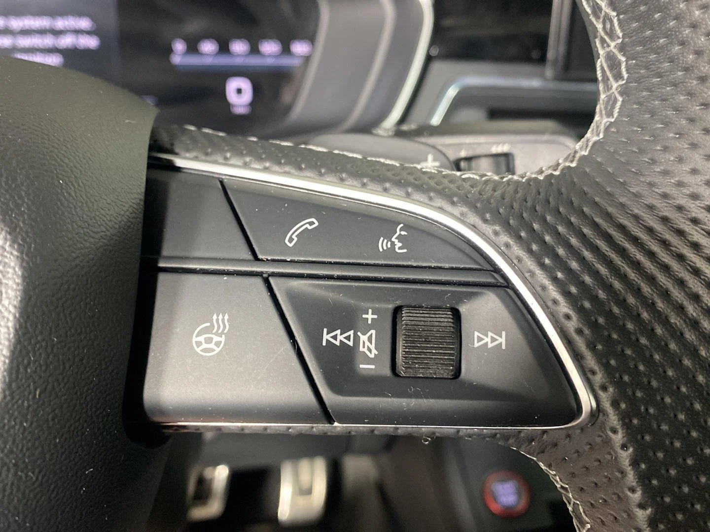 Used 2021 Daytona Gray Pearl Effect Audi Premium Plus image 14