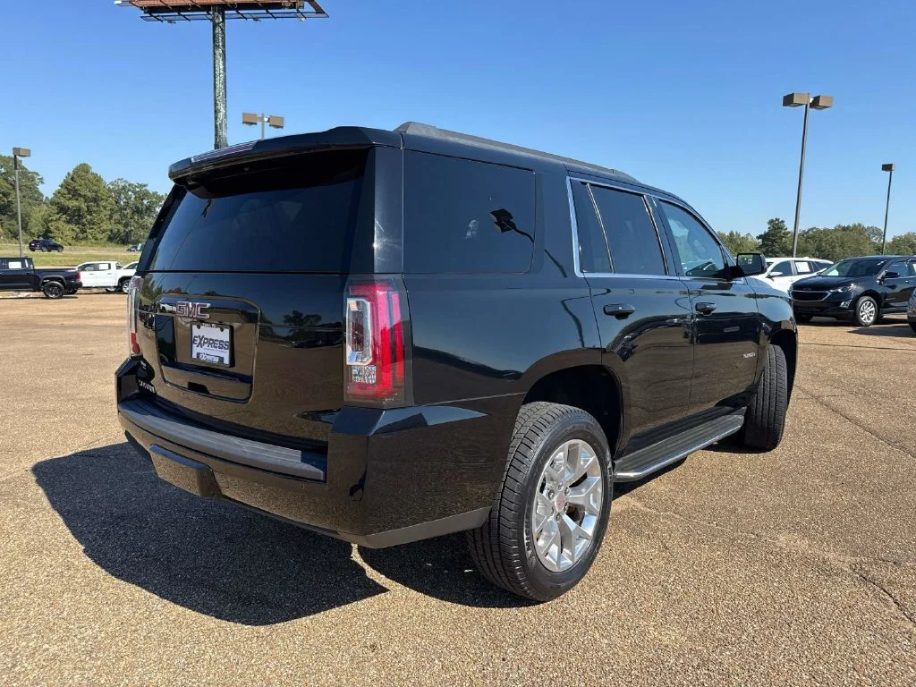 Used 2017 Black GMC SLT image 7