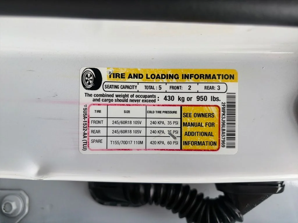 Used 2020 Oxford White Ford SEL image 30