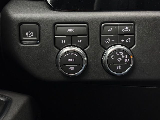 New 2026 Onyx Black GMC Elevation image 20