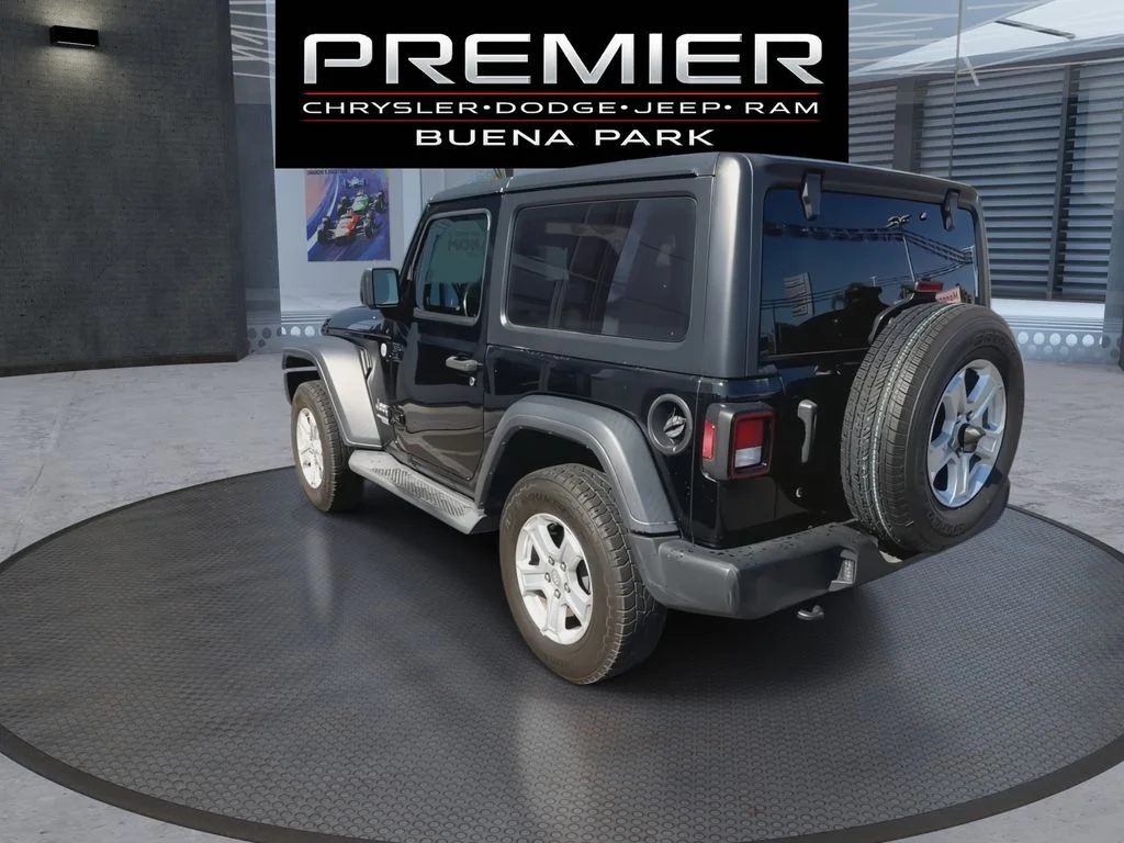 Used 2020 Black Jeep Sport S image 6