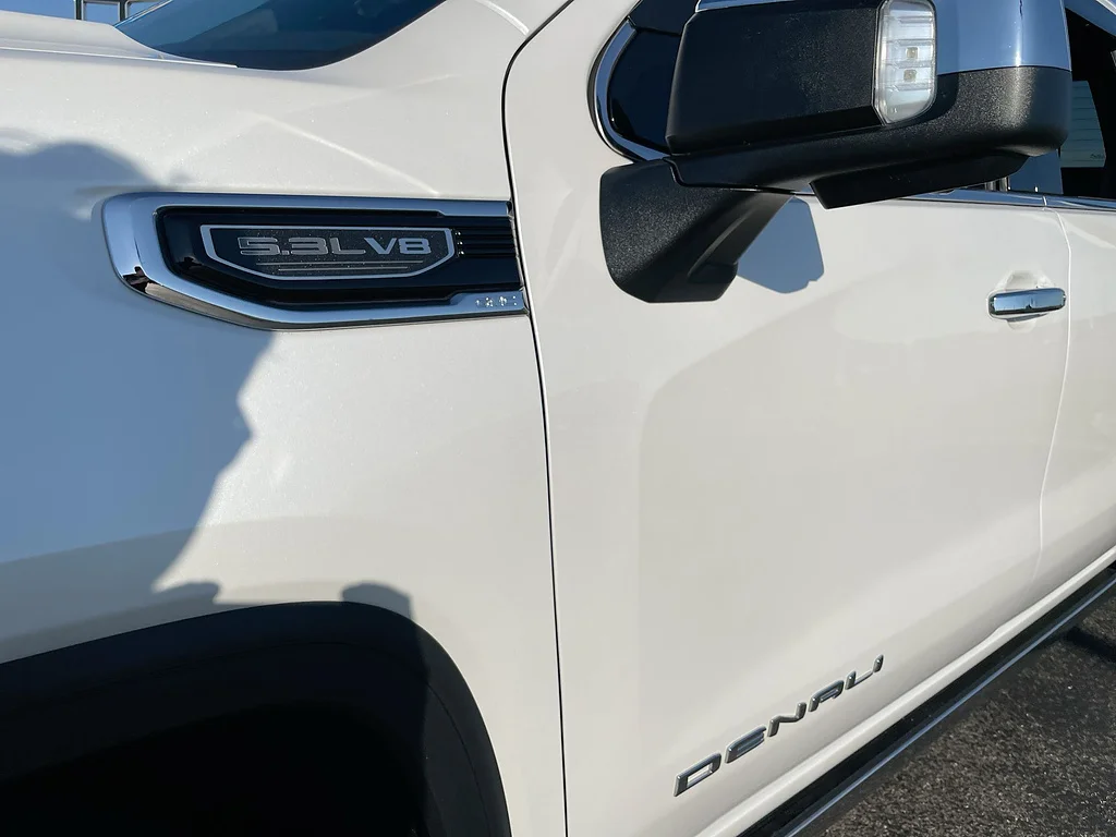 Used 2022 SUMMIT WHITE GMC Denali image 33