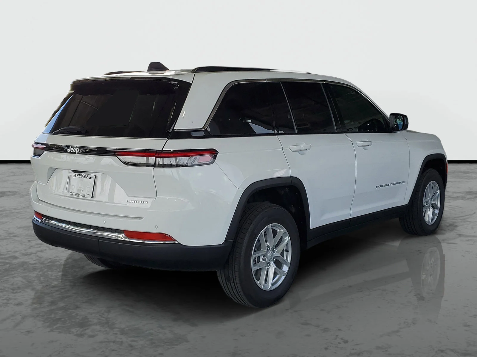 New 2026 Bright White Clear-Coat Exterior Paint Jeep Laredo image 1