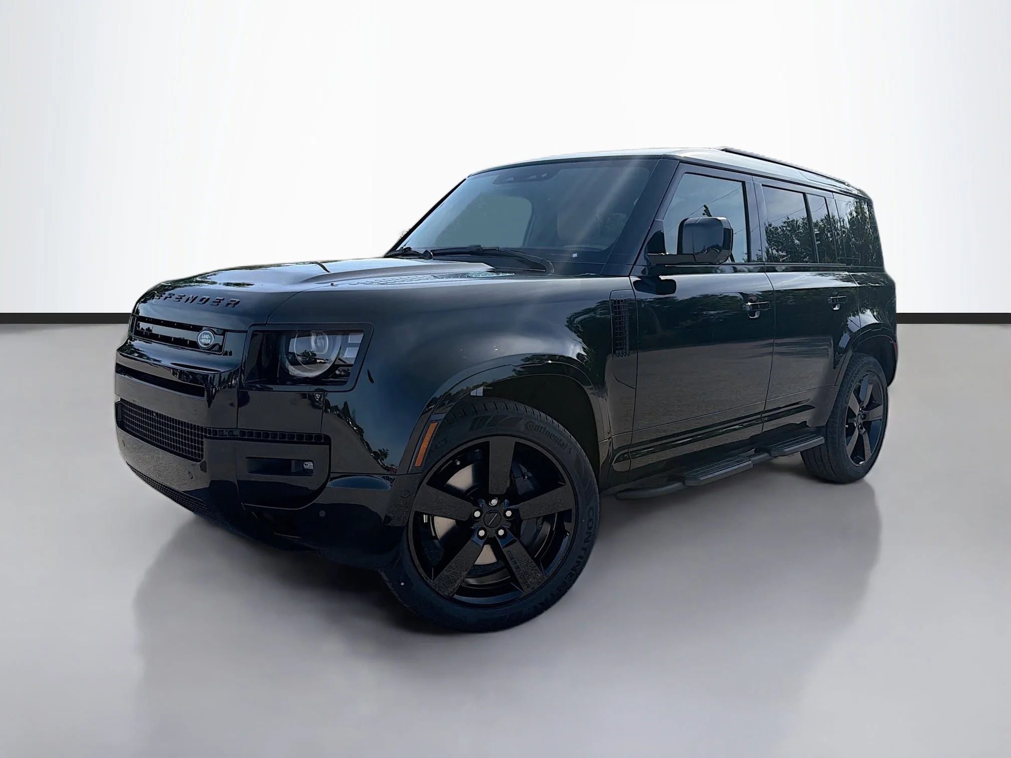 2026 Land Rover Defender 110 X-Dynamic SE P400's photo
