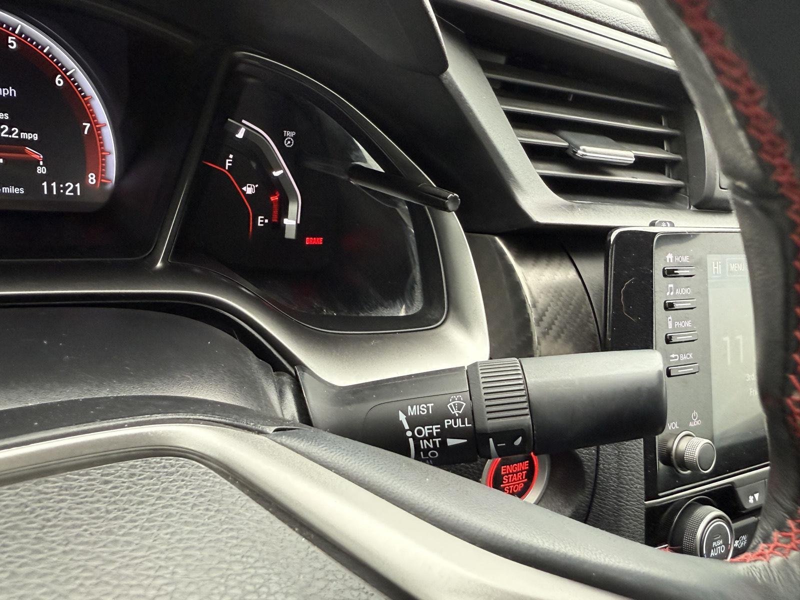 Used 2019 Platinum White Pearl Honda Si w/Summer Tires image 29