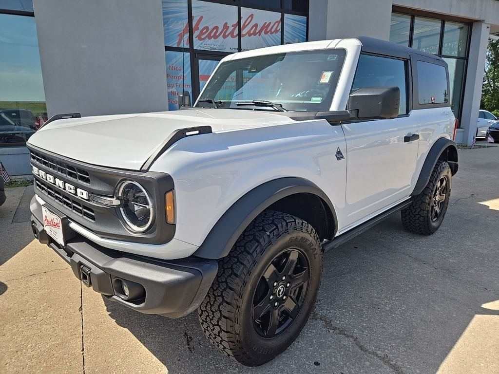 Used 2024 Ford Bronco 2-Door Black Diamond with VIN 1FMDE1AP2RLA98394 for sale in Kansas City