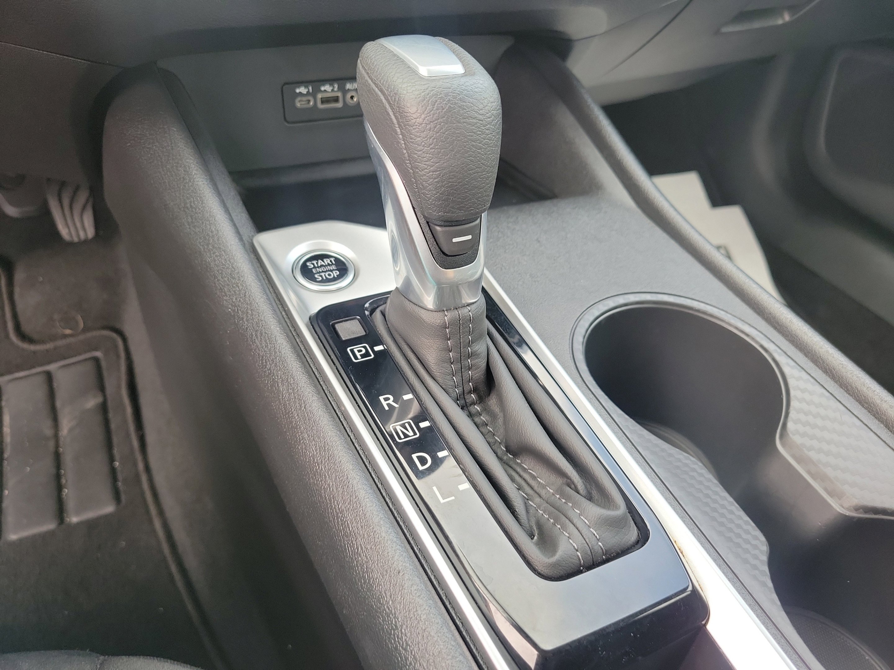 Used 2025 Brilliant Silver Metallic Nissan 2.5 SV image 24