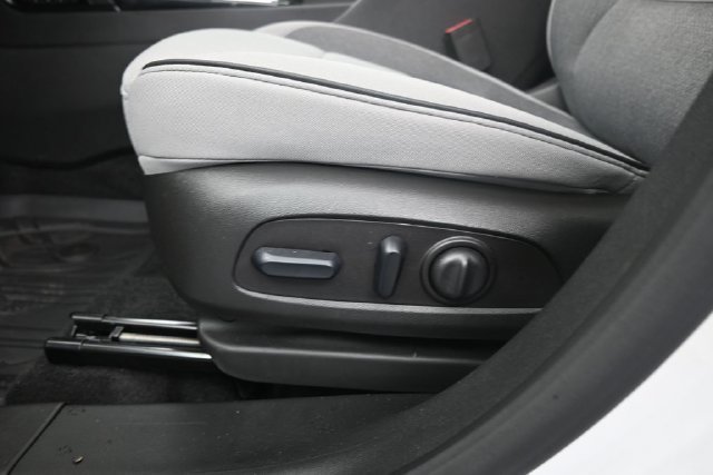 Used 2026 Summit White Chevrolet LT image 22
