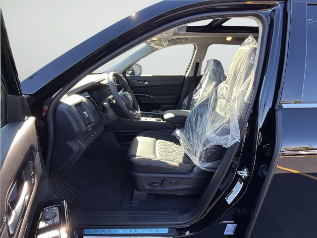 New 2026 Super Black Nissan Platinum image 10
