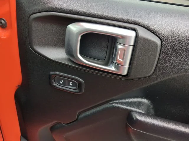 Used 2020 Orange Jeep Sport S image 30