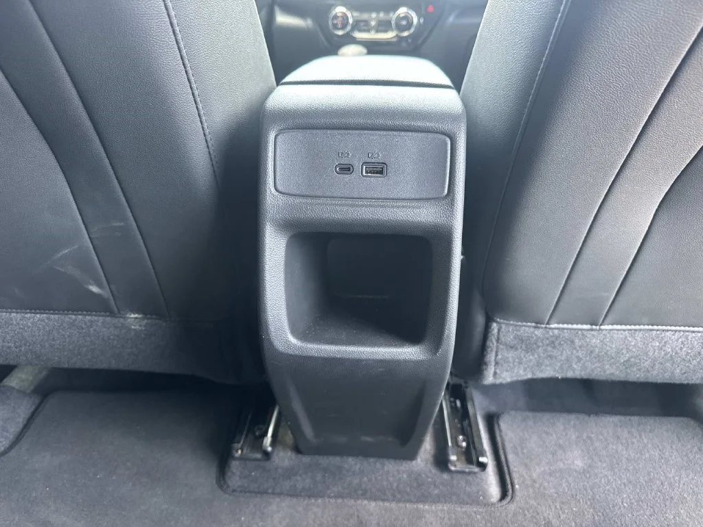 Used 2025 White Chevrolet LT image 8