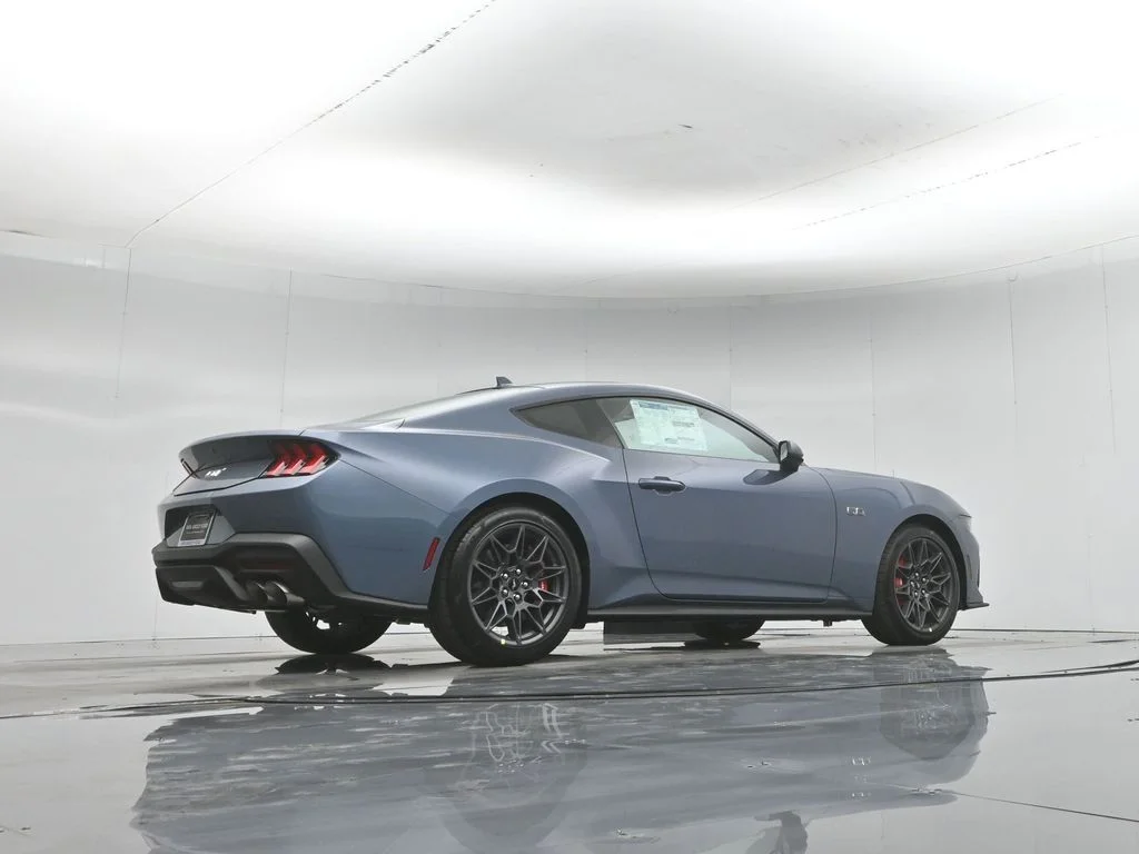 New 2026 Vapor Blue Metallic Ford GT Premium image 44