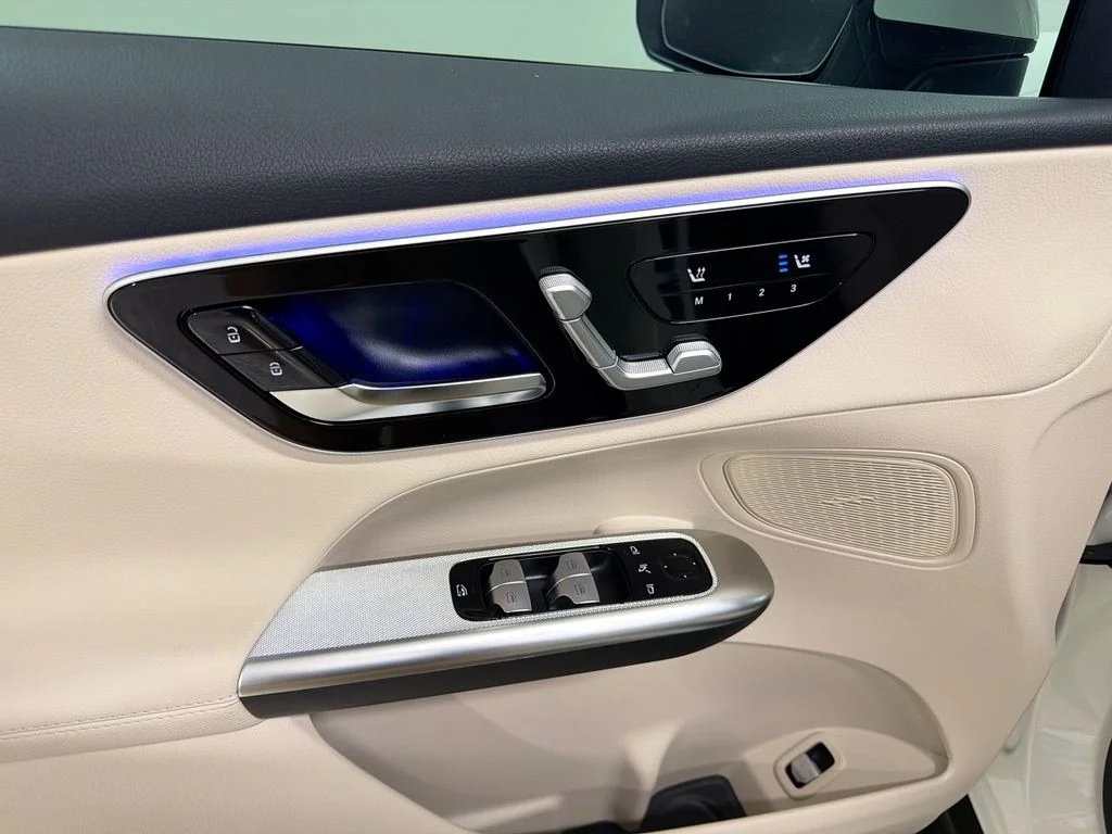 New 2026  Mercedes-Benz GLC 300 image 18