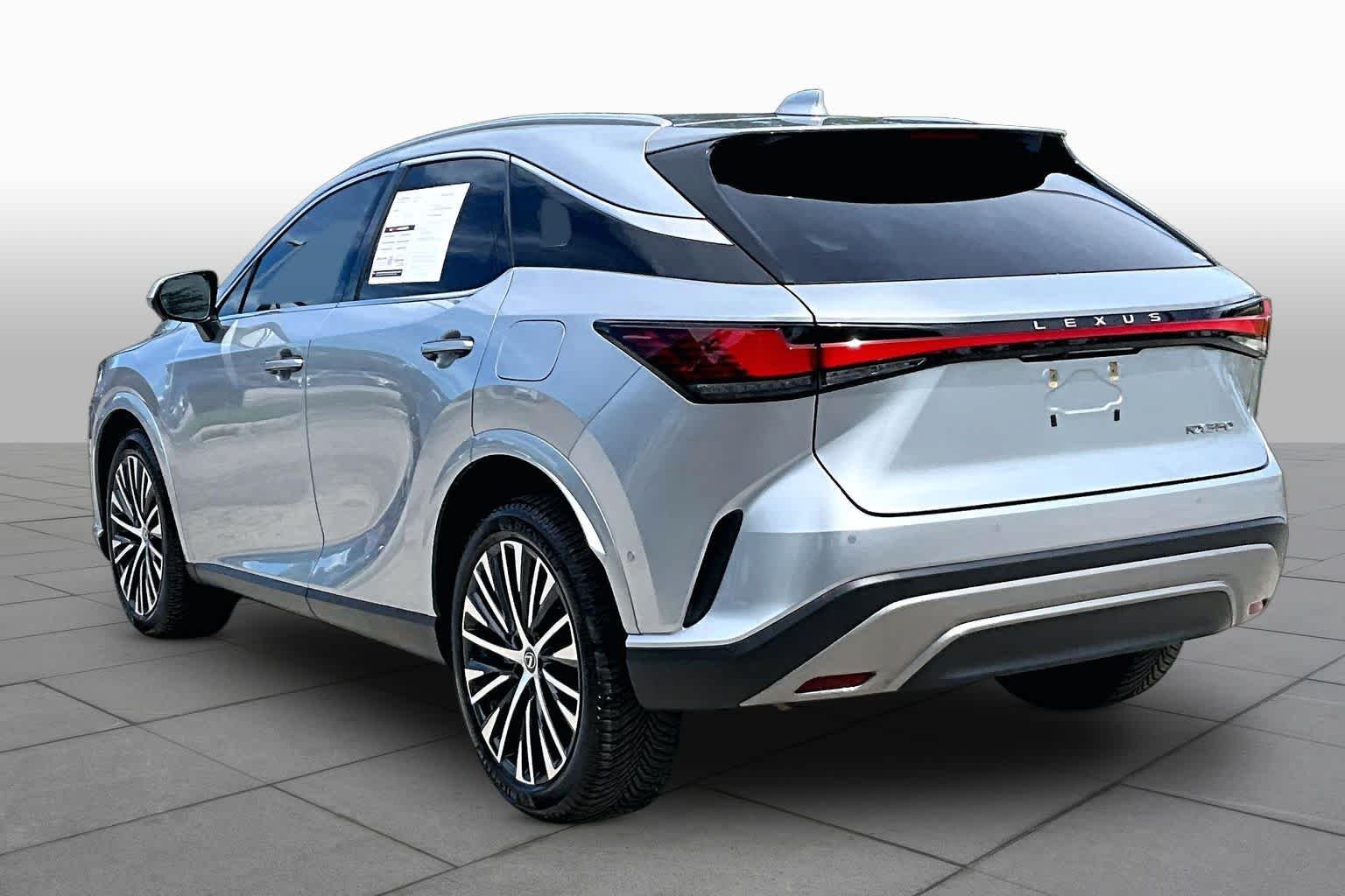 Used 2024 Iridium Lexus Premium Plus image 12