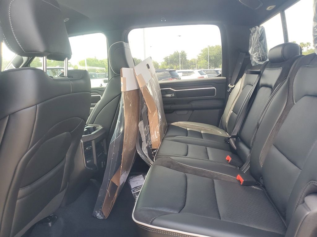 New 2026 Hydro Blue Pearl-Coat Exterior Paint RAM Laramie image 8