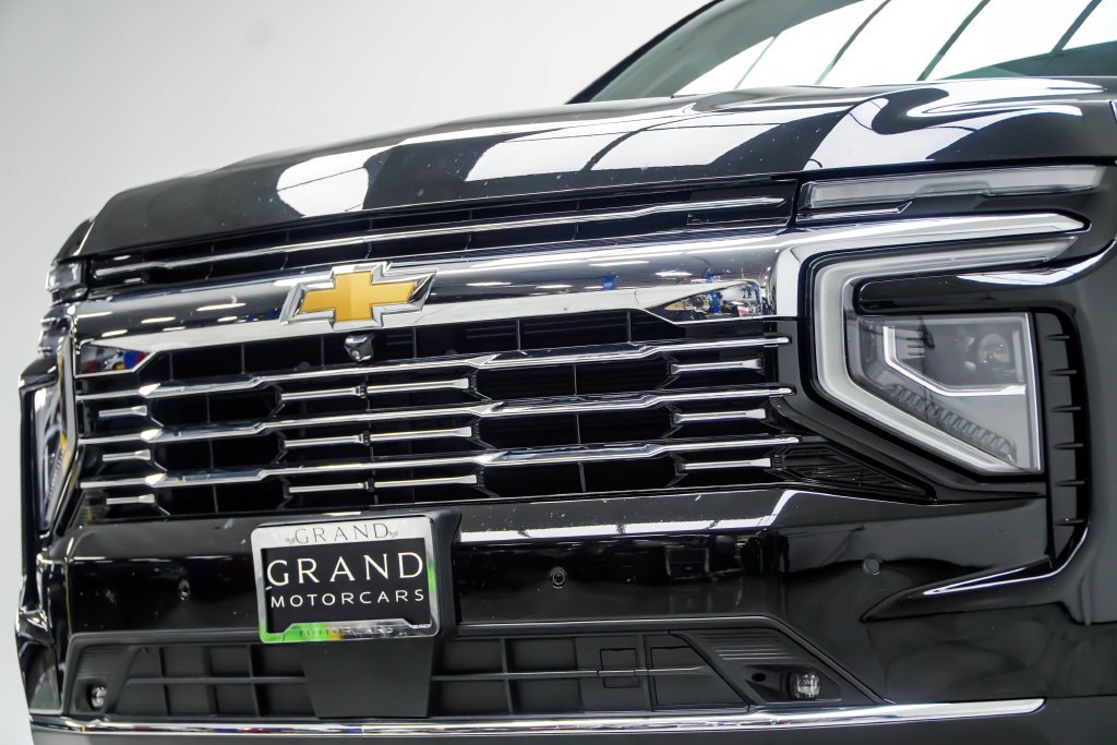 Used 2025 Black Chevrolet Premier image 2