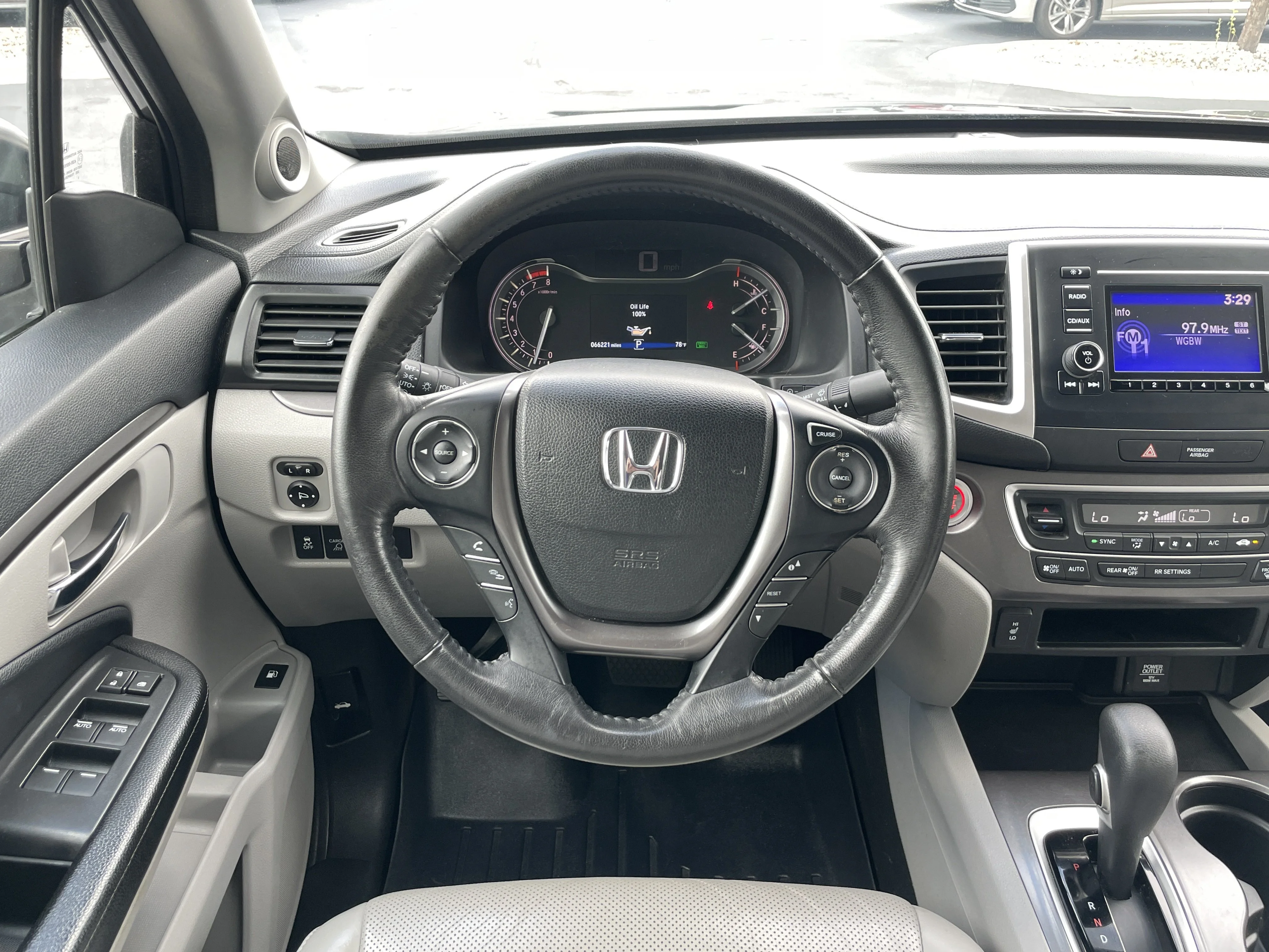 2018 Honda Ridgeline RTL - Photo 16
