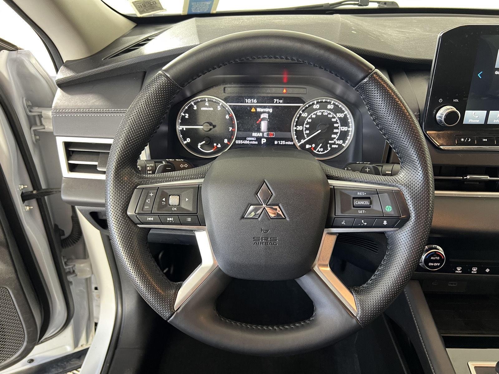Used 2023 White Diamond Mitsubishi SE image 16