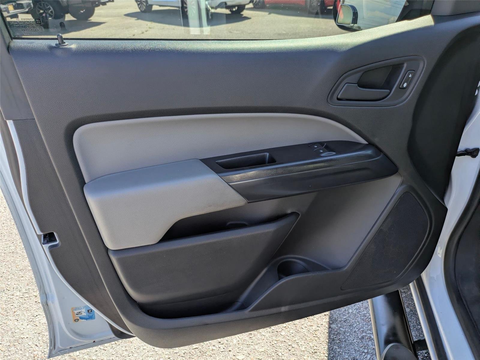 Used 2017 Summit White Chevrolet 2WD WT image 11