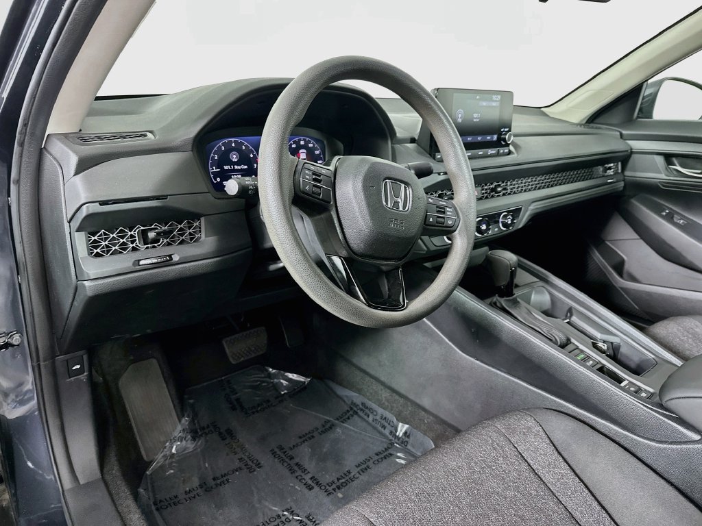 Used 2024  Honda LX image 9