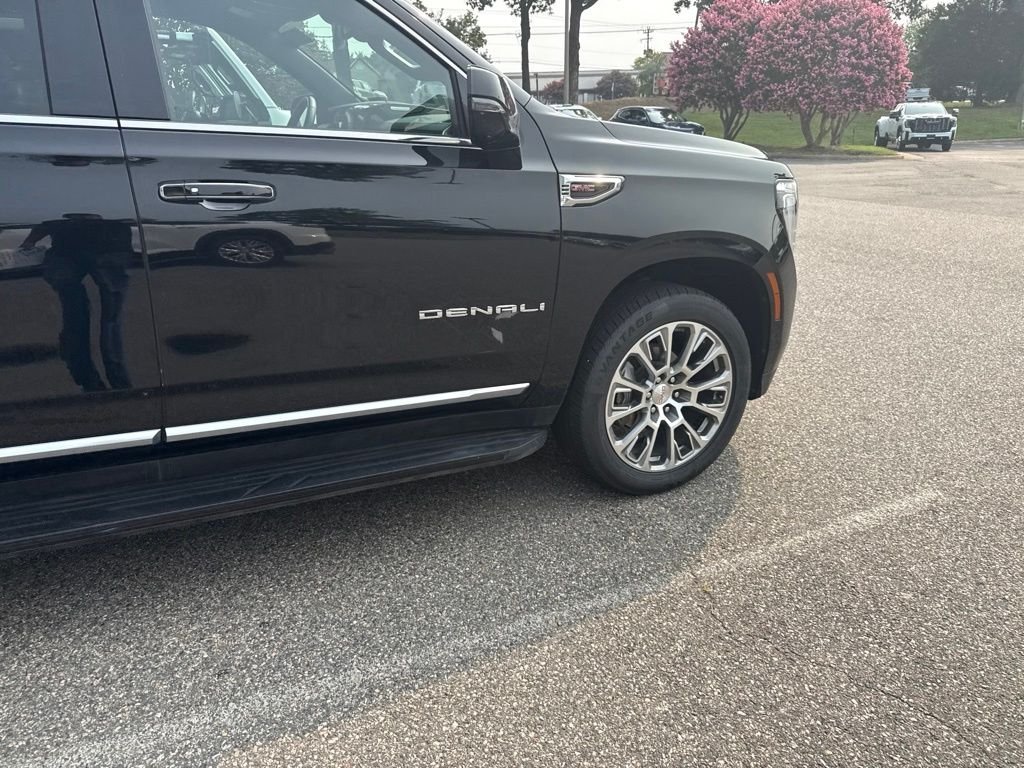 Used 2025 Black GMC Denali image 7